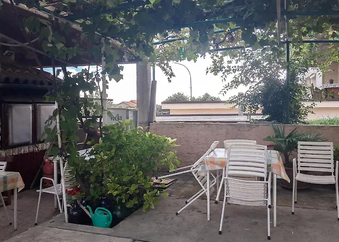 1 Bedroom Awesome In Novi Vinodolski