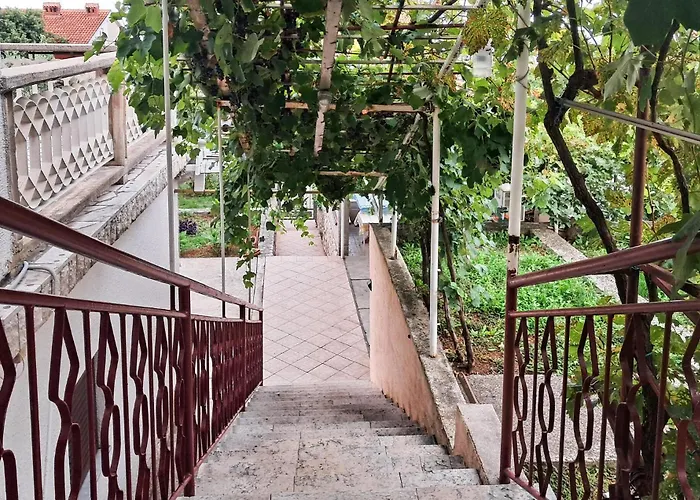 1 Bedroom Awesome In *
