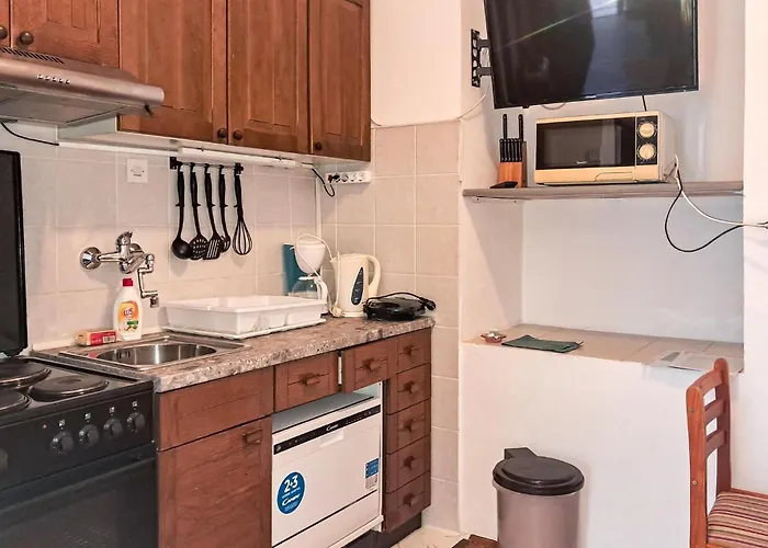 1 Bedroom Awesome In アパート